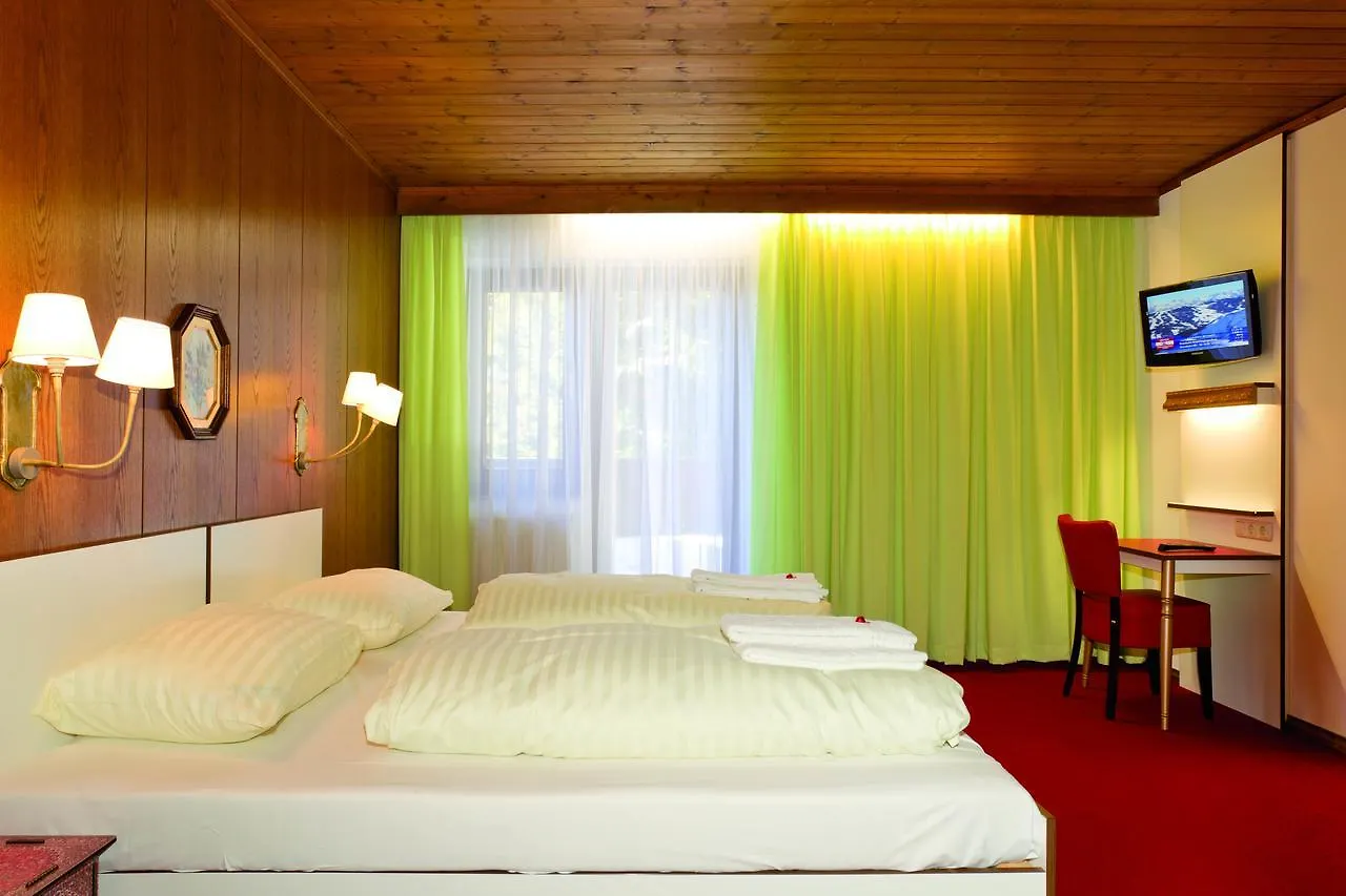 Hotel Sportclub Thuiner Saalbach